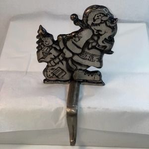 WOW Grandeur Noel Silver Cast Iron Heavy Santa Claus Christmas Stocking Holder